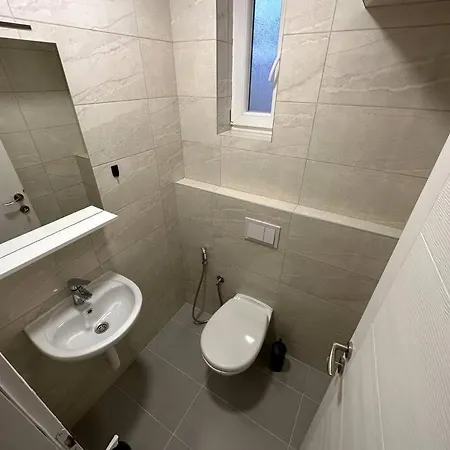 Easy Go Apartment