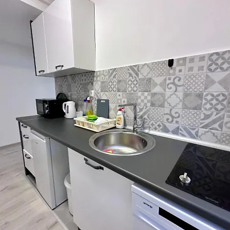 Easy Go Apartment *