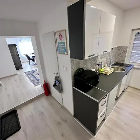 Easy Go Apartment *